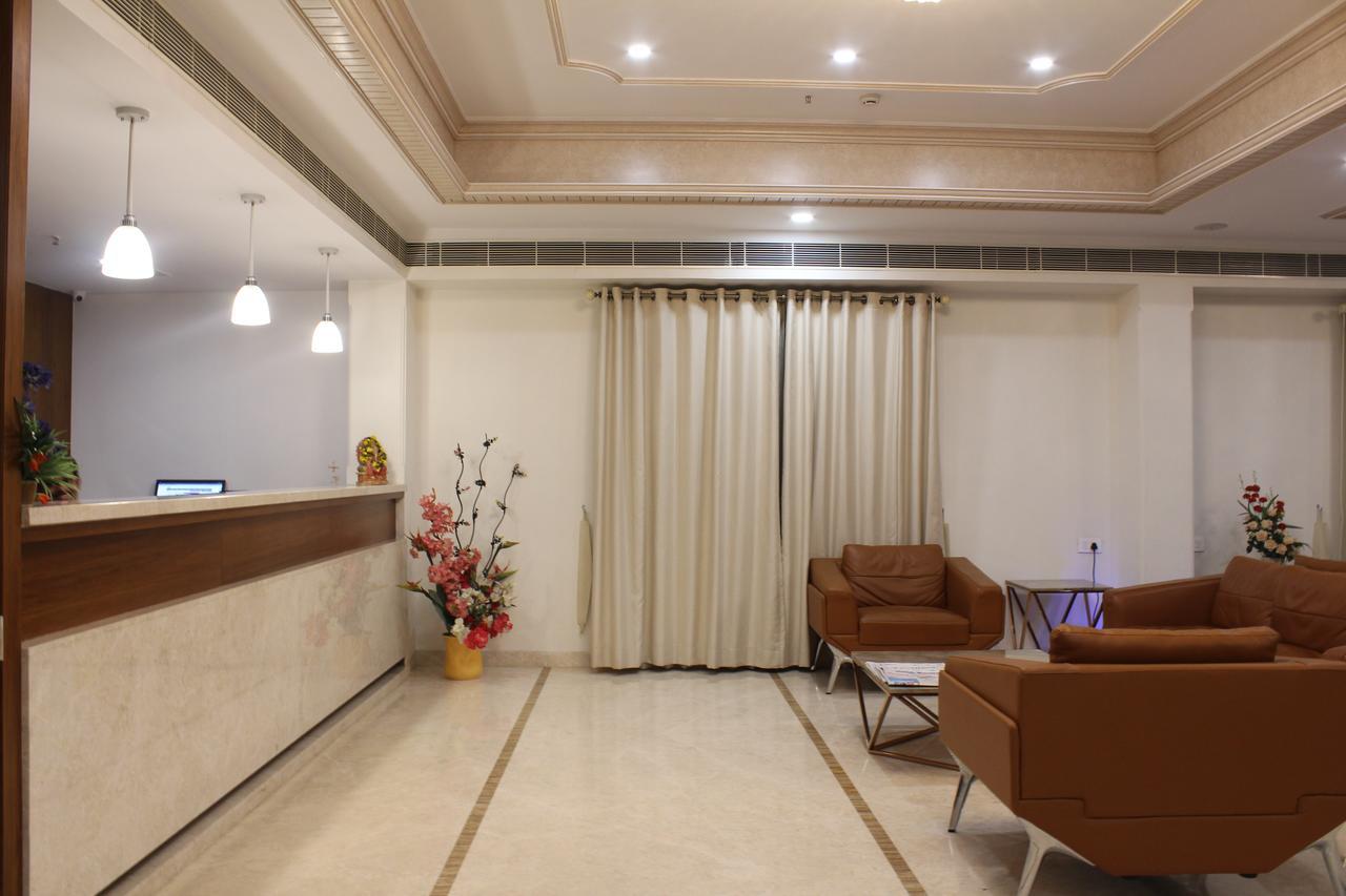 Hotel Grand Gayathri Khammam المظهر الخارجي الصورة