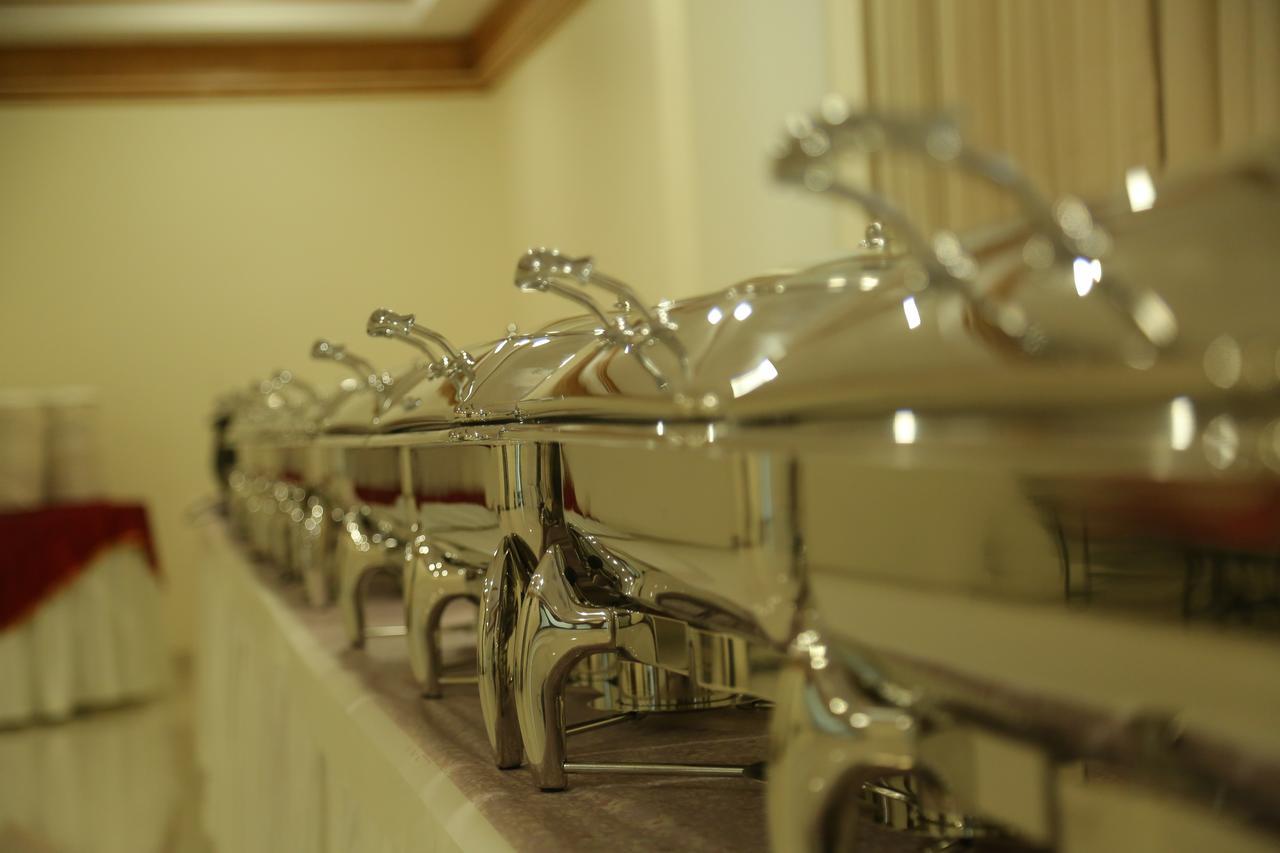 Hotel Grand Gayathri Khammam المظهر الخارجي الصورة