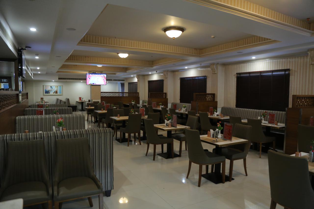 Hotel Grand Gayathri Khammam المظهر الخارجي الصورة