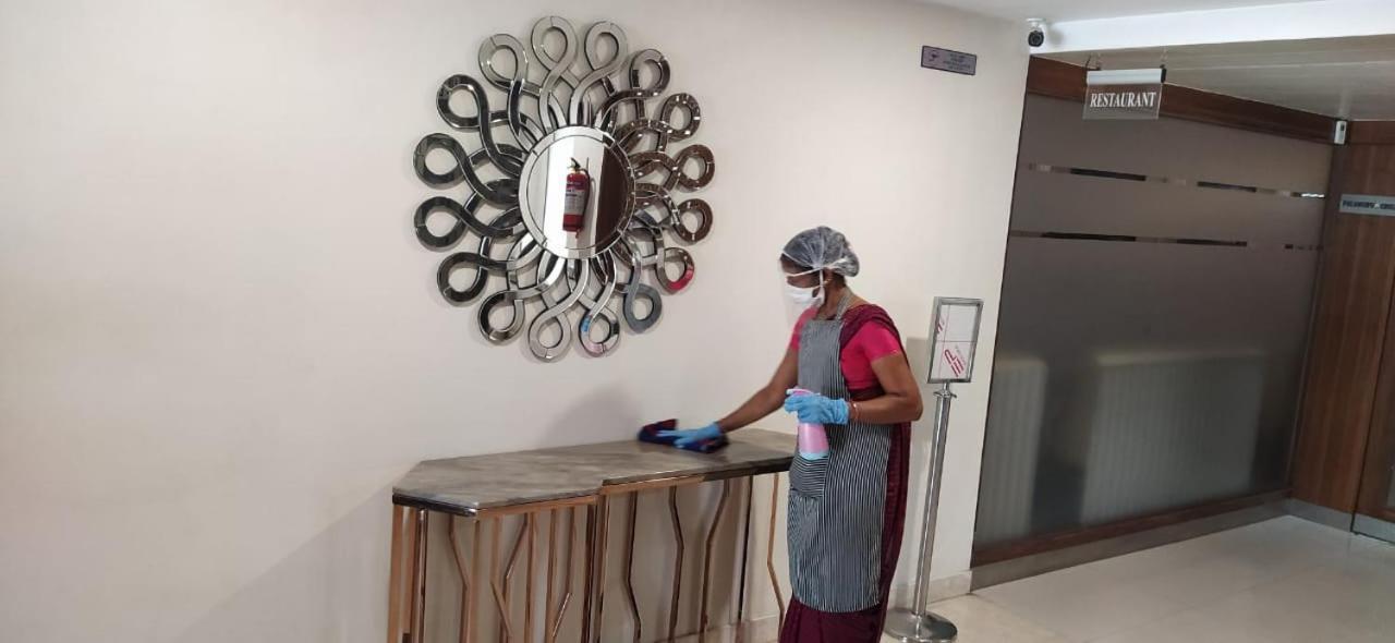 Hotel Grand Gayathri Khammam المظهر الخارجي الصورة